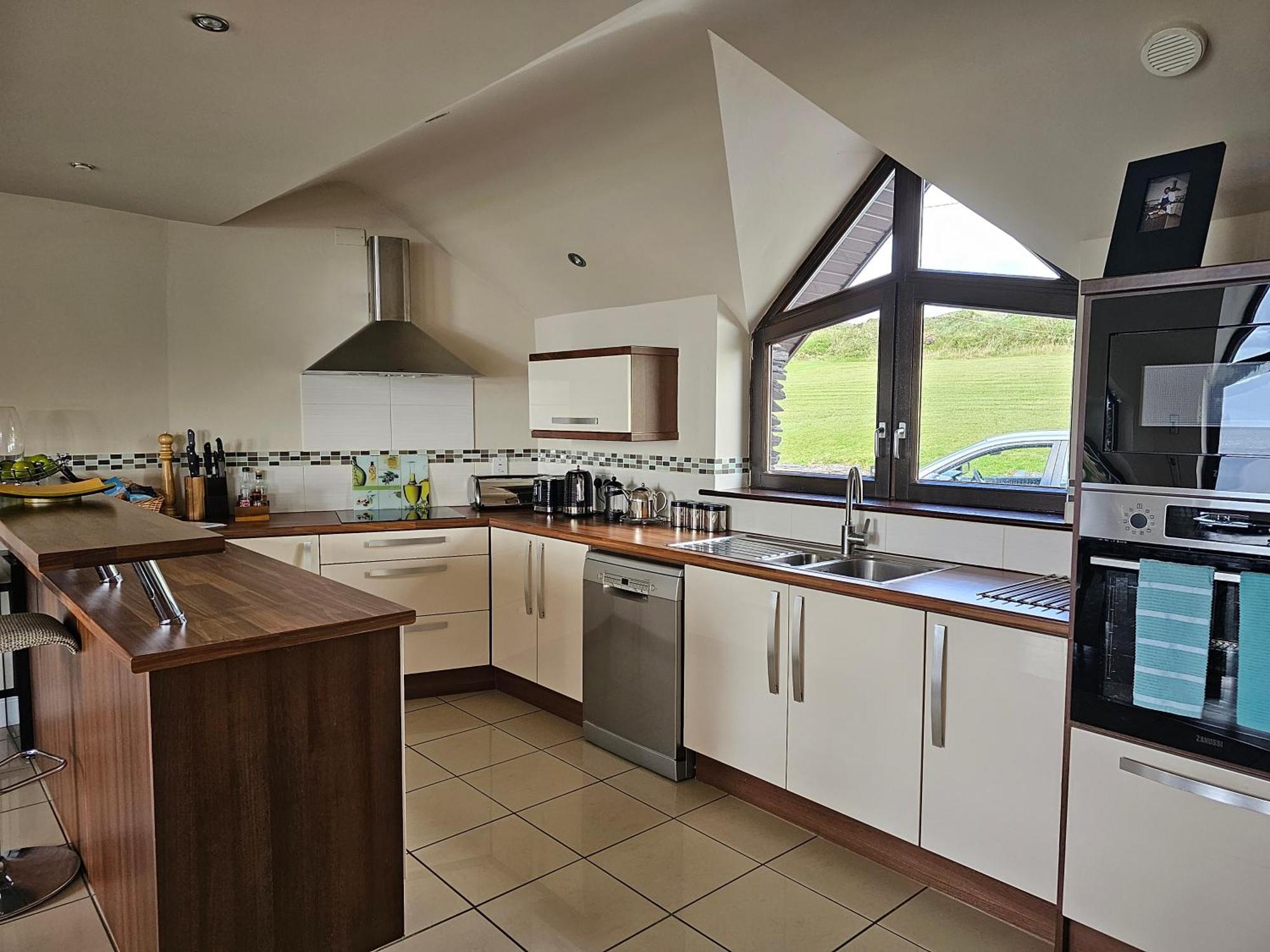 Fuchsia Lodge - New Luxury 5* Beachside Lodge With Sauna - 4 Beds Ensuite - Spectacular Location Waterville Exterior foto